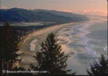 Oregon Coast. Oregon. Pacific Ocean. Beaches. Coasts. Coast Ranges. Tourists, tourism