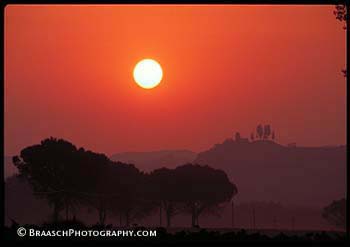 Sunsets. Italy. Tuscany. Summer. Sun. Red