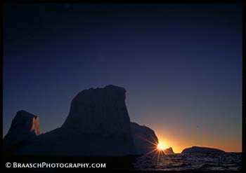 Icebergs. Antarctica. Sun. Sunset. Light. Landscapes